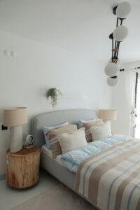 minimalist cozy bedroom interior design