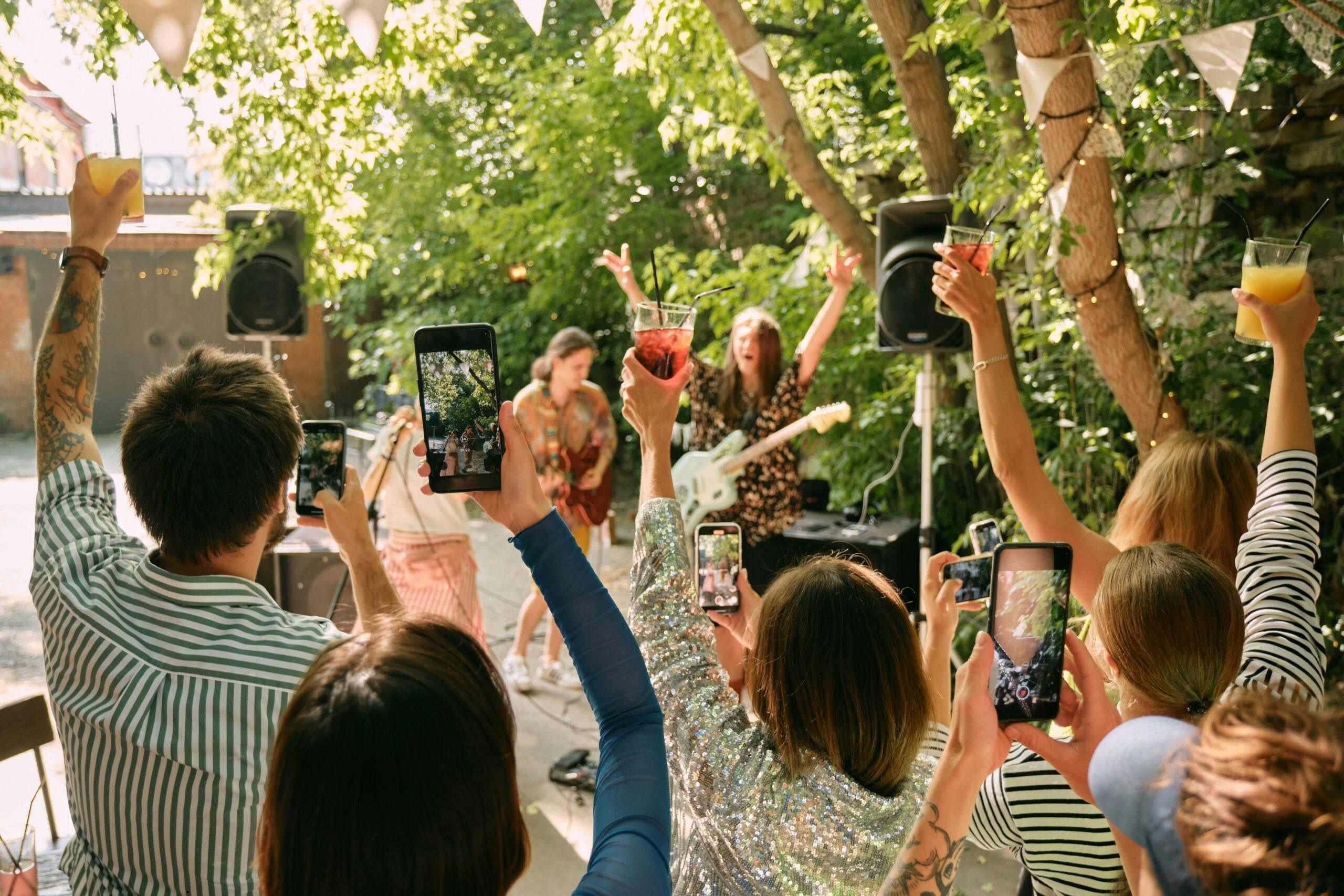 Blog summer concert crowd live music festival photography